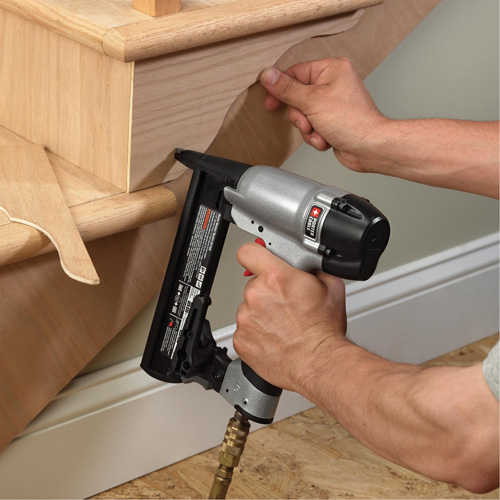 Ensemble d'agrafeuse &agrave; couronne &eacute;troite Fastek