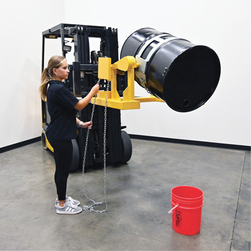 Porte-baril pour chariot &agrave; fourche, Pour 55 gal. US (45,8 gal imp&eacute;rial) Fastek