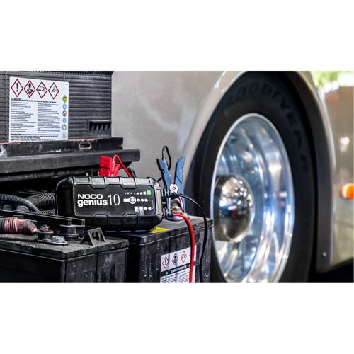 Genius&reg; 10 10-Amp Battery Charger Fastek