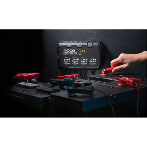 Chargeur de batterie 4 sorties de 8 A Genius 2X4 Fastek