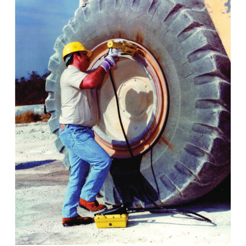Giant Tire/Earthmover Bead Breaker Kit with 1/2 Gallon Hydraulic Pump Fastek