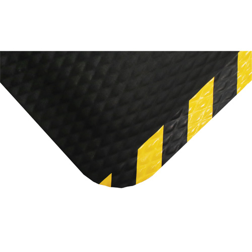 Tapis Hog Heaven, Losange, 4-4/5' x 8' x 7/8", Noir/Jaune, Nitrile Fastek