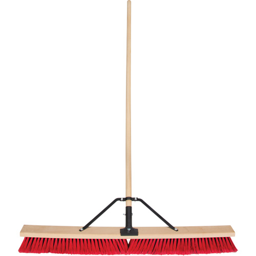 Balai-brosse &agrave; manche renforc&eacute;, 36", Moyen, Soies PVC Fastek