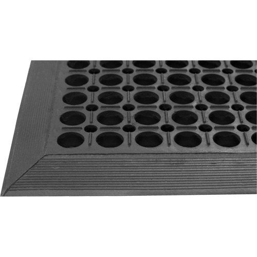 Competitor Series Mats, Slotted, 3' x 5' x 7/8", Black, Natural Rubber Fastek