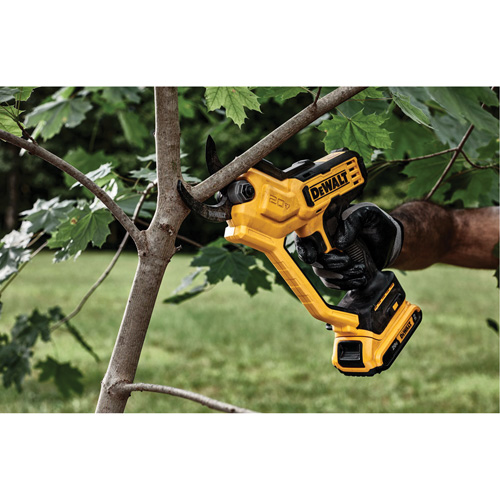 20V MAX* 1-1/2" Cordless Pruner (Tool Only) Fastek