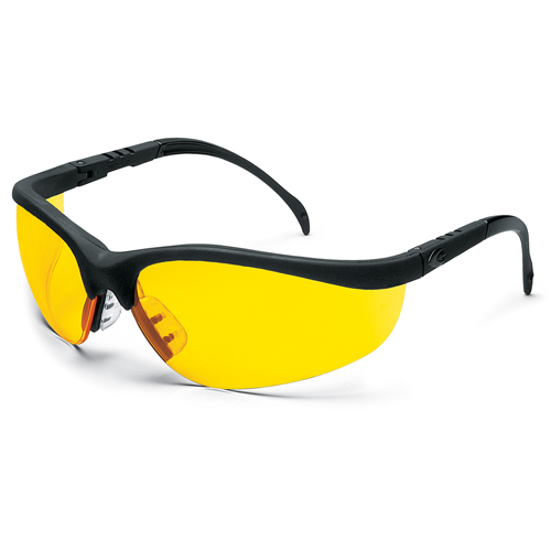 Lunettes de s&eacute;curit&eacute; Klondike, Lentille Ambr&eacute;e, Anti-&eacute;gratignures, R&eacute;pond ou surpasse la norme CSA Z94.3 Fastek