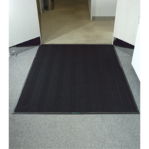 Waterhog&reg; Eco Elite Matting, Wiper/Scraper, 4' x 6' x 3/8", Black Smoke Fastek