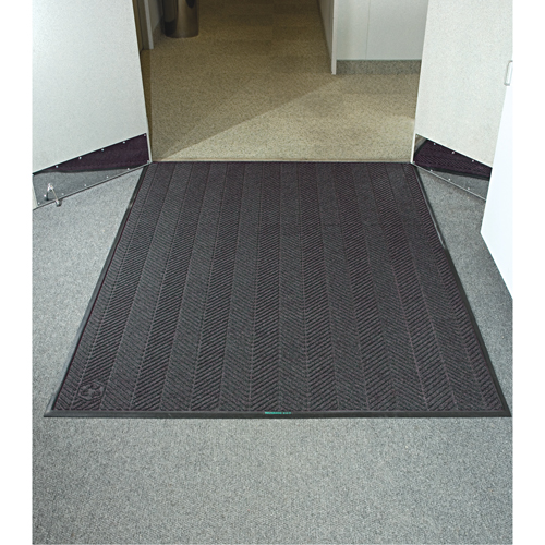 Waterhog&reg; Eco Elite Matting, Wiper/Scraper, 4' x 6' x 3/8", Grey Ash Fastek