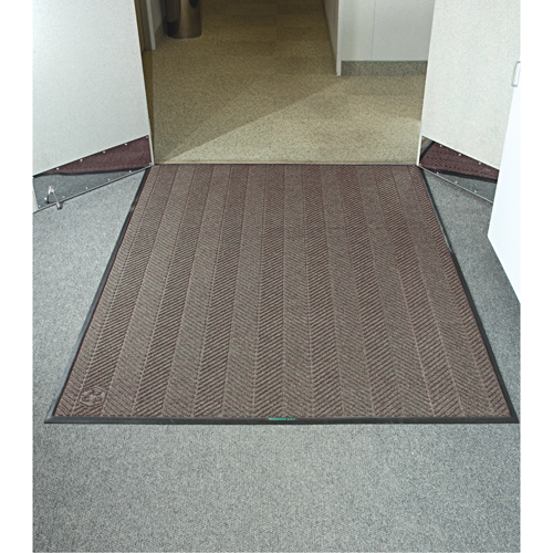 Waterhog&reg; Eco Elite Matting, Wiper/Scraper, 4' x 20' x 3/8", Chestnut Brown Fastek
