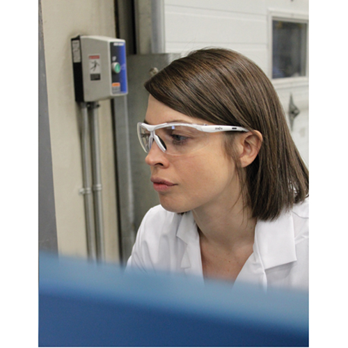Lunettes de s&eacute;curit&eacute; s&eacute;rie Z1500, Lentille Transparent, Anti-&eacute;gratignures, R&eacute;pond ou surpasse la norme CSA Z94.3 Fastek