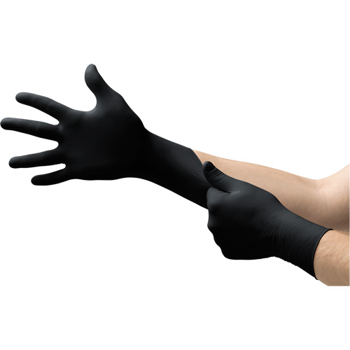 Onyx&reg; Gloves, Small, Nitrile, 3.5-mil, Powder-Free, Black Fastek