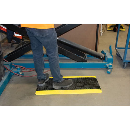 Anti-Fatigue Matting, Diamond, 1-2/3' x 3-1/4' x 3/4", Black/Yellow, Polyurethane Fastek