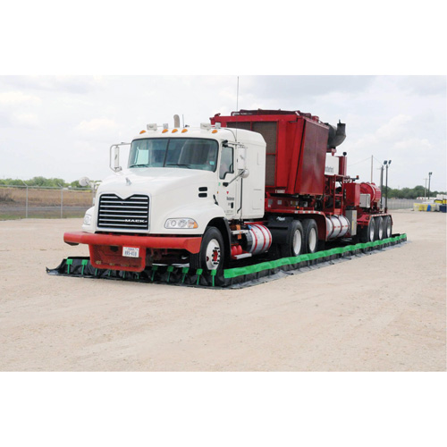 Berme Ultimate Copolymer 2000 Ultra-Containment Berm, 12' la x 30' lo x 12" h, Support &agrave; charni&egrave;re Fastek