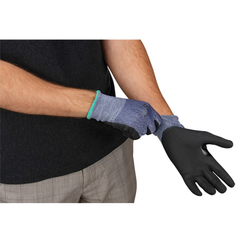 Cut-Resistant Gloves, Size Small, 15 Gauge, Foam Nitrile Coated, HPPE Shell, ASTM ANSI Level A3 Fastek