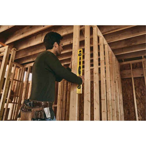 Niveau en ABS tr&egrave;s r&eacute;sistant aux impacts, Poutre en I, 24" lo, Plastique, 3, Non magn&eacute;tique Fastek