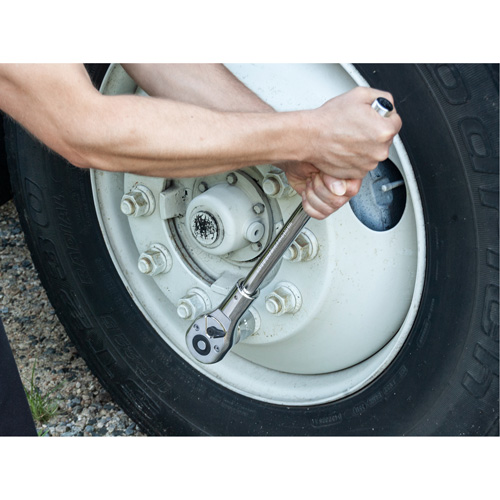 Cl&eacute; &agrave; cliquet &agrave; t&ecirc;te en larme &agrave; d&eacute;clenchement rapide &agrave; 24 dents, Prise de 3/4", Poign&eacute;e Ordinaire Fastek