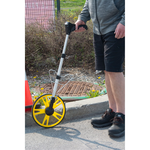 Digital Distance Measuring Wheel, 12.5"/31.8 cm, 99999.9 m Range, Feet/Metres Fastek