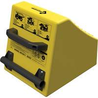 Cale de roue ultra-robuste pour l'exploitation mini&egrave;re Checkers Safety, PEHD, Jaune, 14-1/2" la x 17-1/2" p x 16" h Fastek