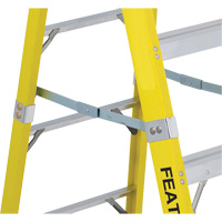 Industrial Heavy-Duty Stepladders (6400 Series), 4', Fibreglass, 300 lbs. Capacity, Type 1A Fastek