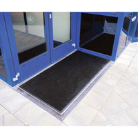 Tapis Gritstop Fingermat, Caoutchouc, Grattoir Type, Motif Textur&eacute;, 2' x 2-2/3', Noir Fastek