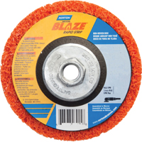 Disque &agrave; moyeu d&eacute;port&eacute; 4-1/2" non tiss&eacute; Blaze Rapid Strip, 4-1/2" dia., Grain Cors&eacute; Fastek