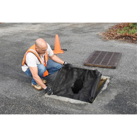 Bac de r&eacute;tention carr&eacute; Ultra-Drain Guard avec orifice de trop-plein, Huile & s&eacute;diments, 16" - 28" lo x 20" - 36" la Fastek