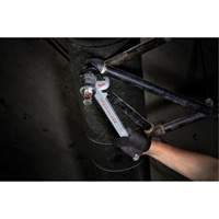 Cl&eacute; &agrave; tuyau avec manche Powerlength, Cap des m&acirc;choires 1-1/2", Longueur 10" Fastek