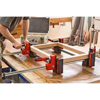 Serre-joints parall&egrave;les K Body REVOlution, 18" (457,2 mm) capacit&eacute;, 3-3/4" (95,25 mm) profondeur Fastek